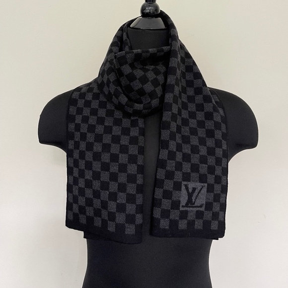 New Louis Vuitton Scarf Damier Wool Black Gray Wrap